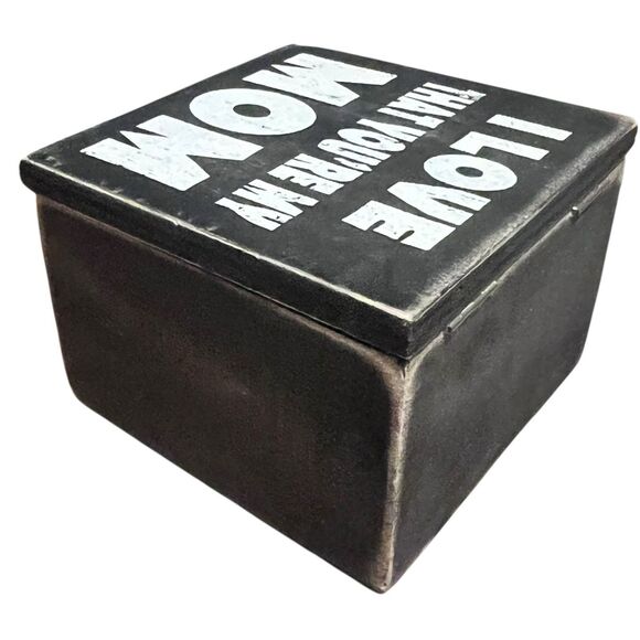 I Love That You're My Mom Wooden Hinged Trinket Box 4" x 4" x 2.75" NEW - Picture 4 of 7